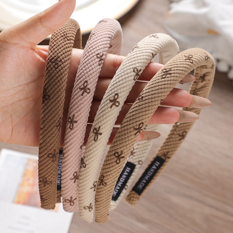 ヘアアクセサリー 小花刺繍コーデュロイ太めカチューシャ