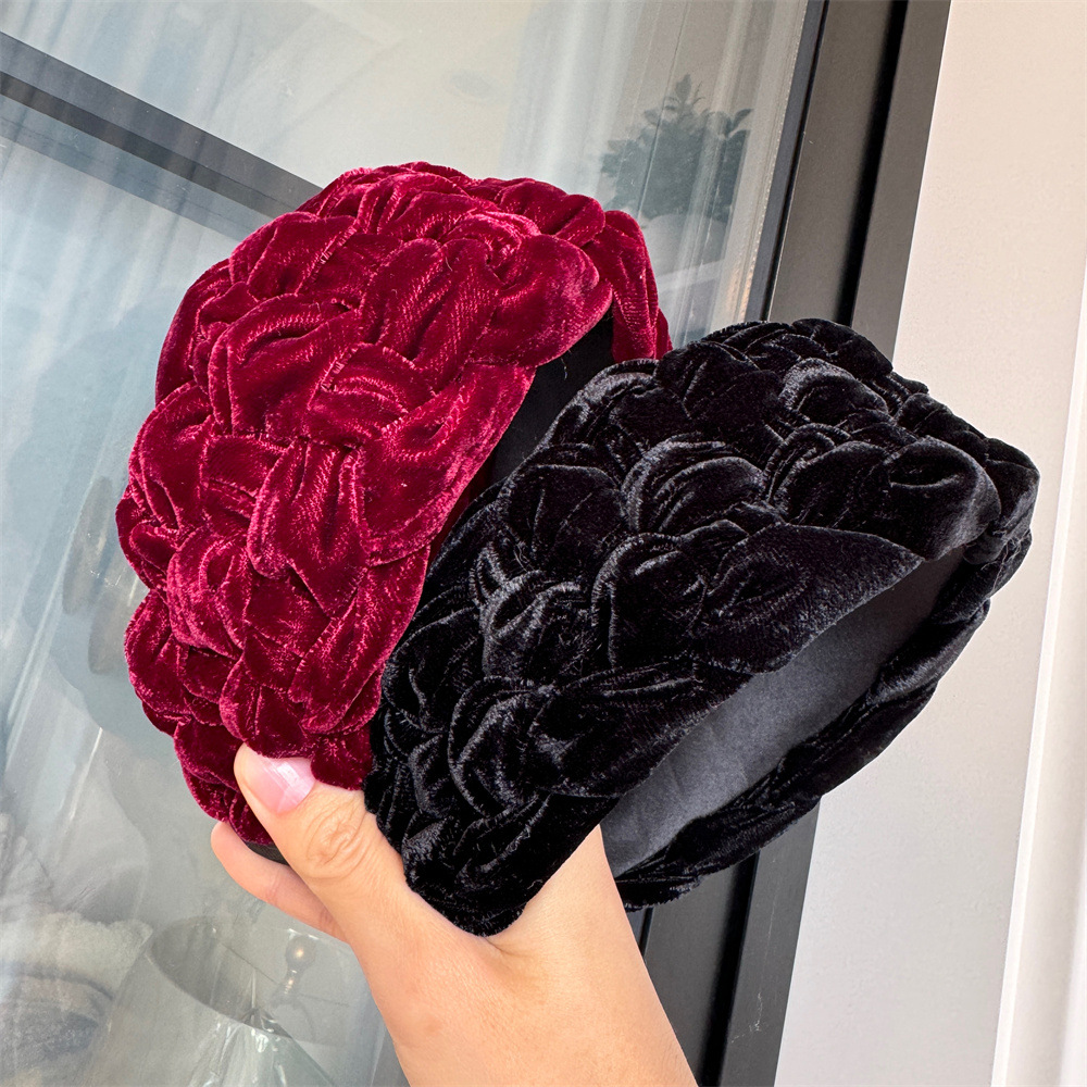 ヘアアクセサリー 高級ベルベット風カチューシャ 編み込み髪飾り 黒赤2色