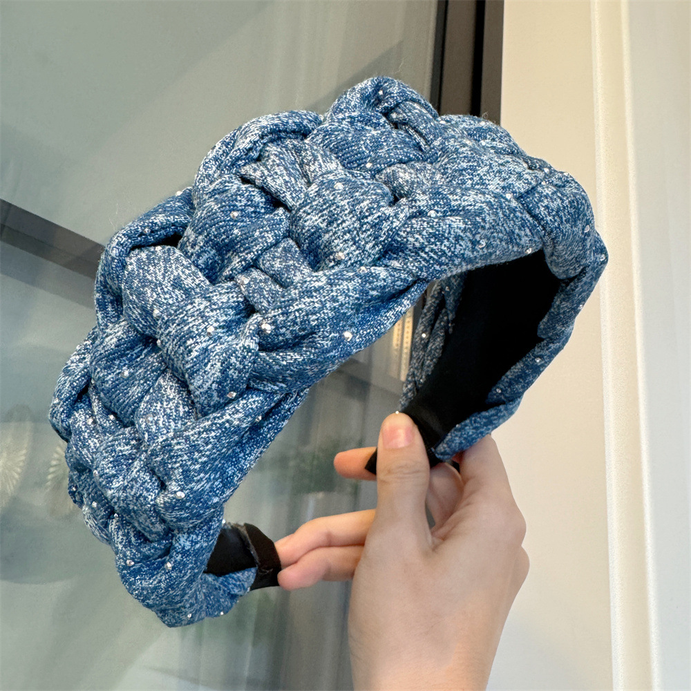 ヘアアクセサリー 編み込みデザイン カチューシャ 髪飾り レディース 2色