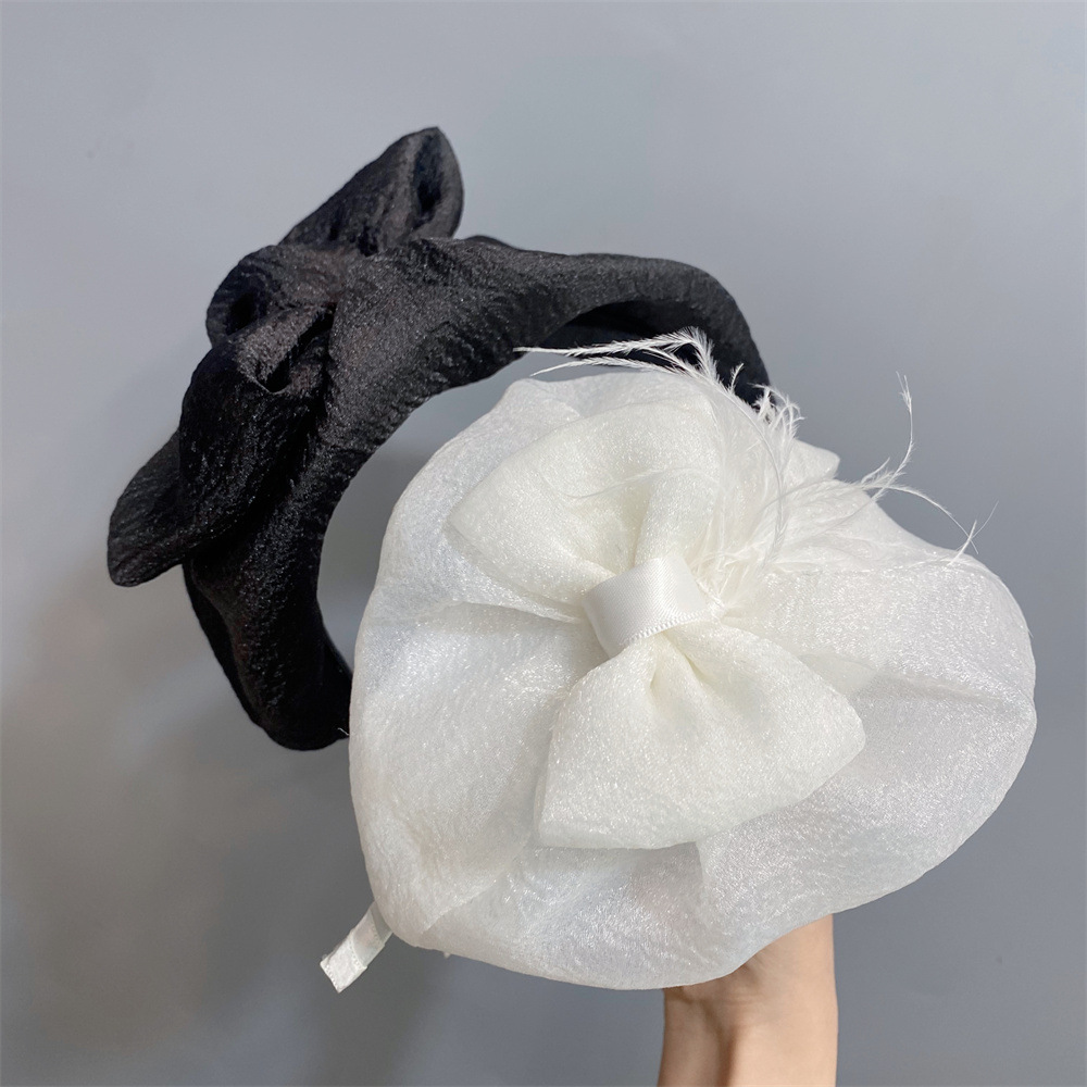 ヘアアクセサリー 大きなリボン結び カチューシャ 髪飾り 上品 3色展開