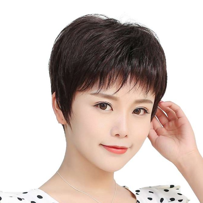 母の愛を込めたショートヘアウィッグ