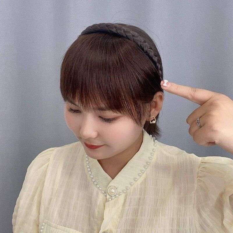 前髪ポイントウィッグ ぱっつん