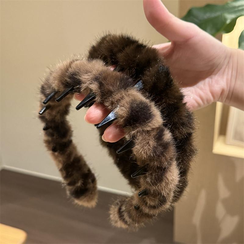 https://fulmo-img-server.com/hairgleam/916fcaf5-c08d-4d34-9d0a-9d42de413586.jpg
