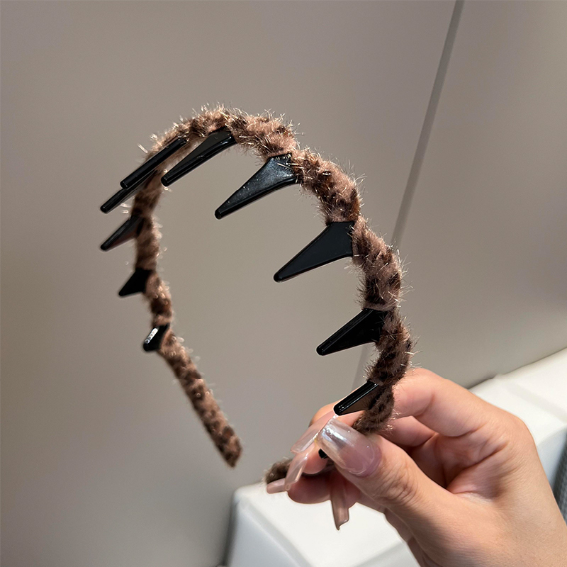 https://fulmo-img-server.com/hairgleam/a6a8ca7c-ef72-4356-ba72-bb2b218b43ca.jpg