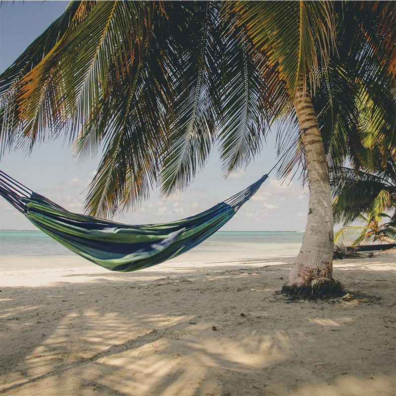 爽やか縞模様の屋外用吊り下げ式休憩ハンモック