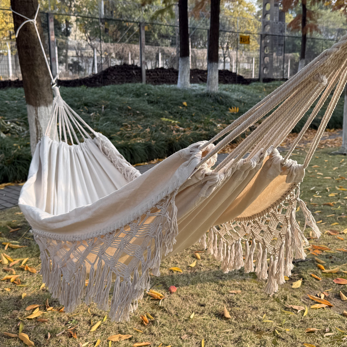 マクラメフリンジ付き屋外用吊り下げ式ハンモックキャンプ