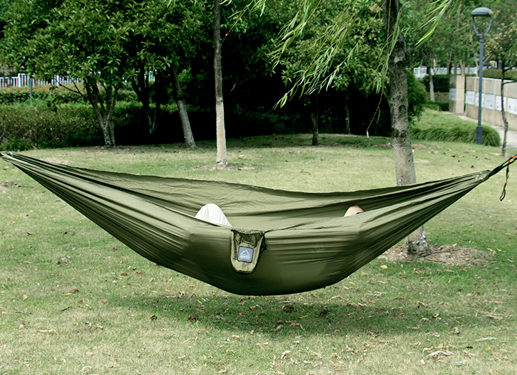 軽量コンパクト収納式吊り下げ式野外休憩用ハンモック