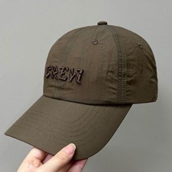 帽子 レディース 軽やか刺繍入りクルーキャップ