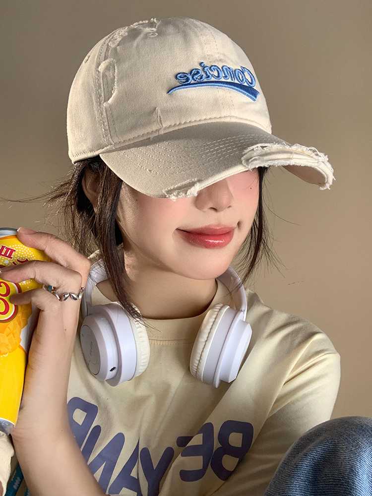 レディースでも似合う深めのキャップで毎日のおしゃれが格上がり！安心感と美しさを両立する5選