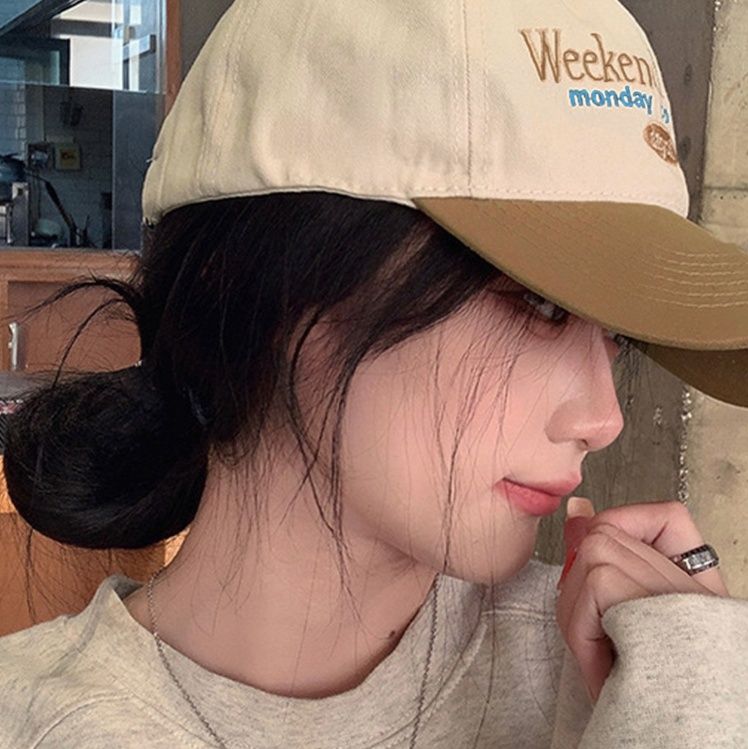 アウトドア　帽子 刺繍入り文字ロゴキャップ レディース 日焼け対策