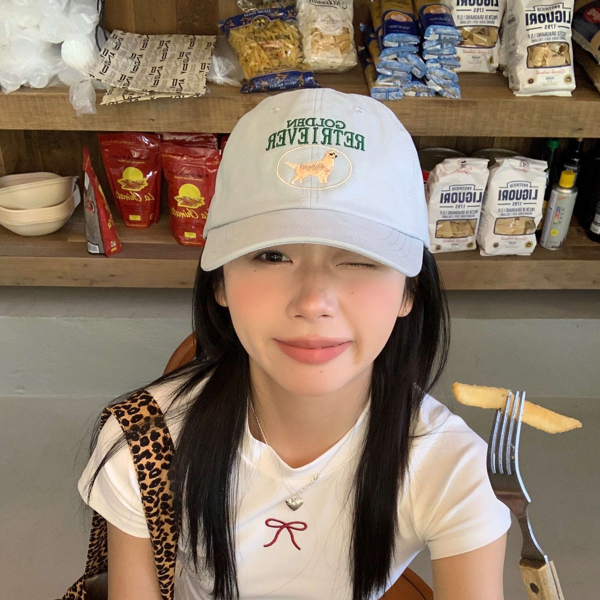 アウトドア　帽子 ゴールデンレトリバー刺繍入りアウトドアキャップ