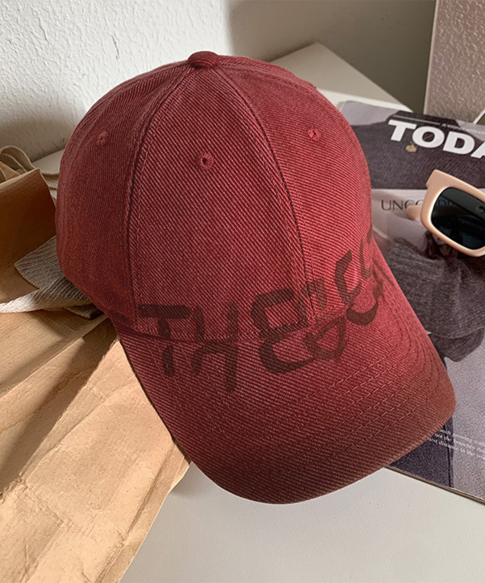 アウトドア　帽子 野球帽 文字ロゴ 小顔効果 深めキャップ