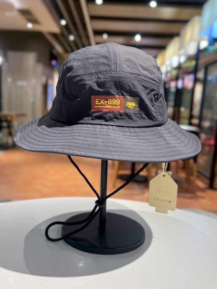 アウトドア　帽子 冒険家サファリハット