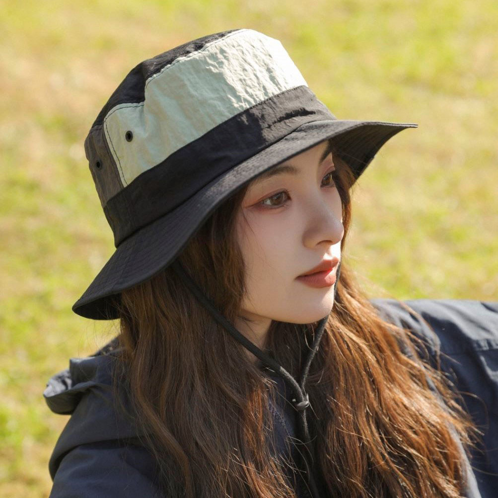 アウトドア　帽子 配色つば広帽子 紫外線対策 あご紐付き 四季対応