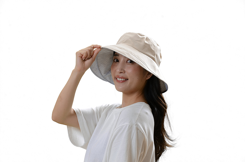 アウトドア　帽子 小顔効果抜群　撥水機能付きつば広帽子