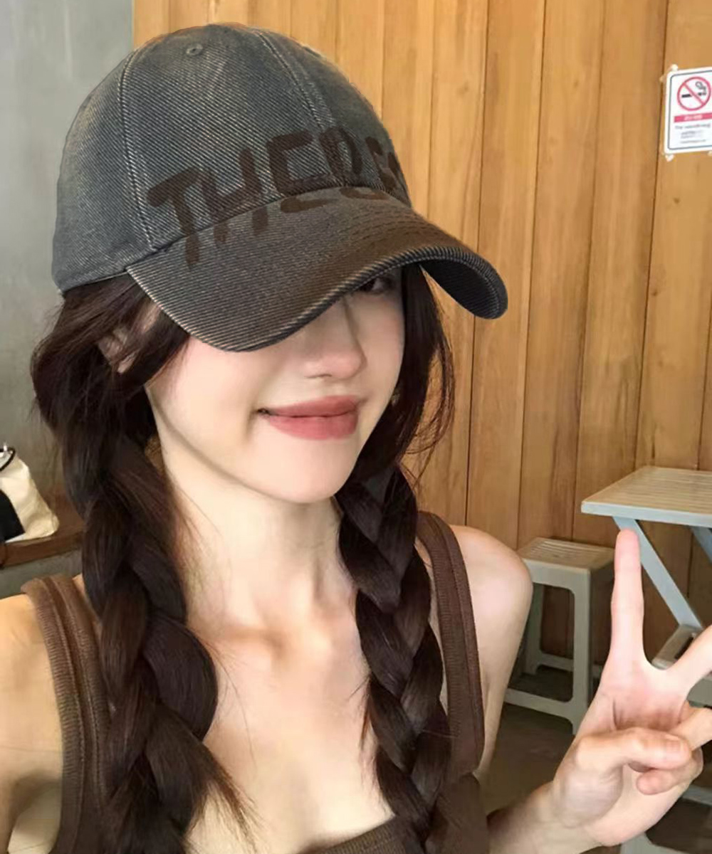アウトドア　帽子 野球帽 文字ロゴ 小顔効果 深めキャップ