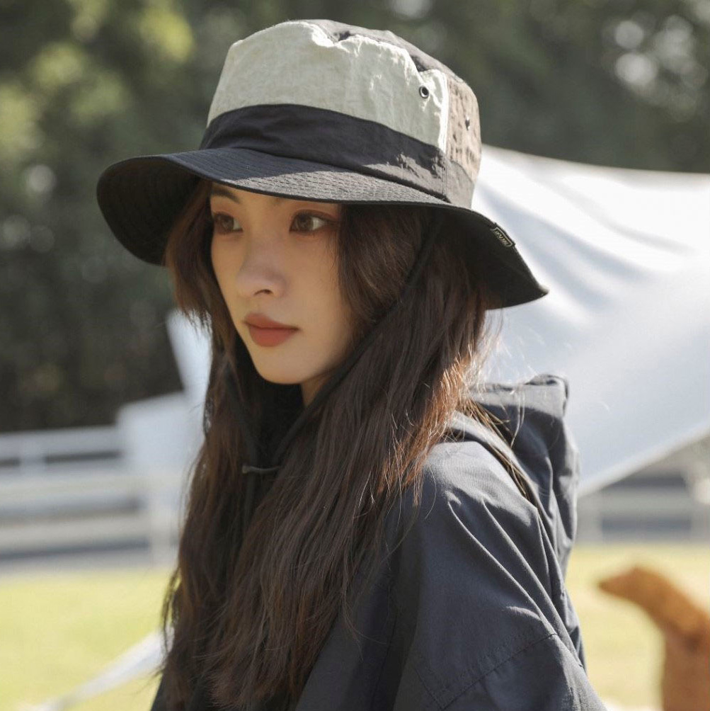 アウトドア　帽子 配色つば広帽子 紫外線対策 あご紐付き 四季対応