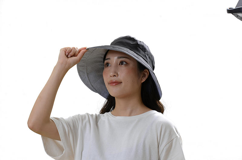 アウトドア　帽子 小顔効果抜群　撥水機能付きつば広帽子