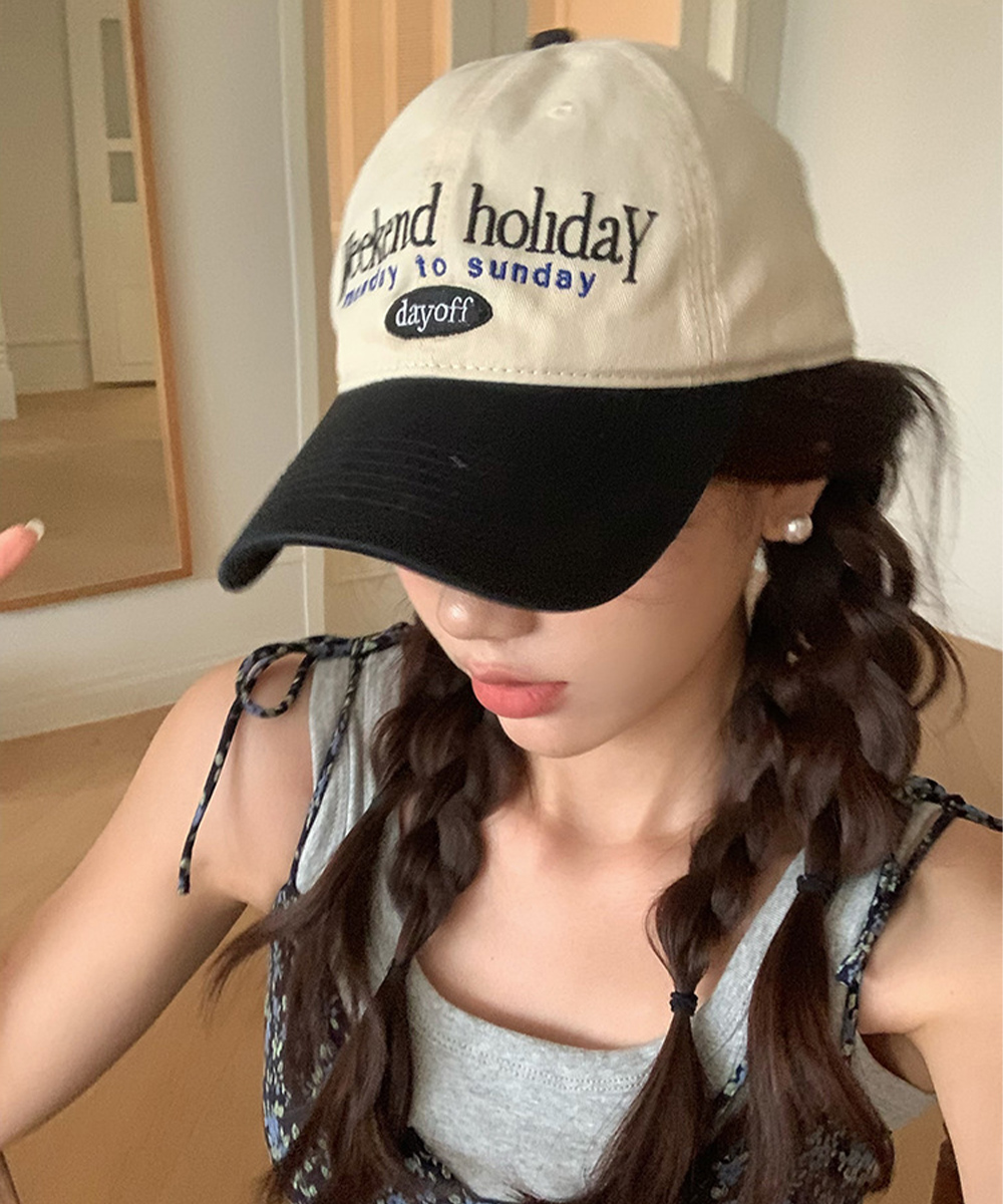 アウトドア　帽子 刺繍入り文字ロゴキャップ レディース 日焼け対策