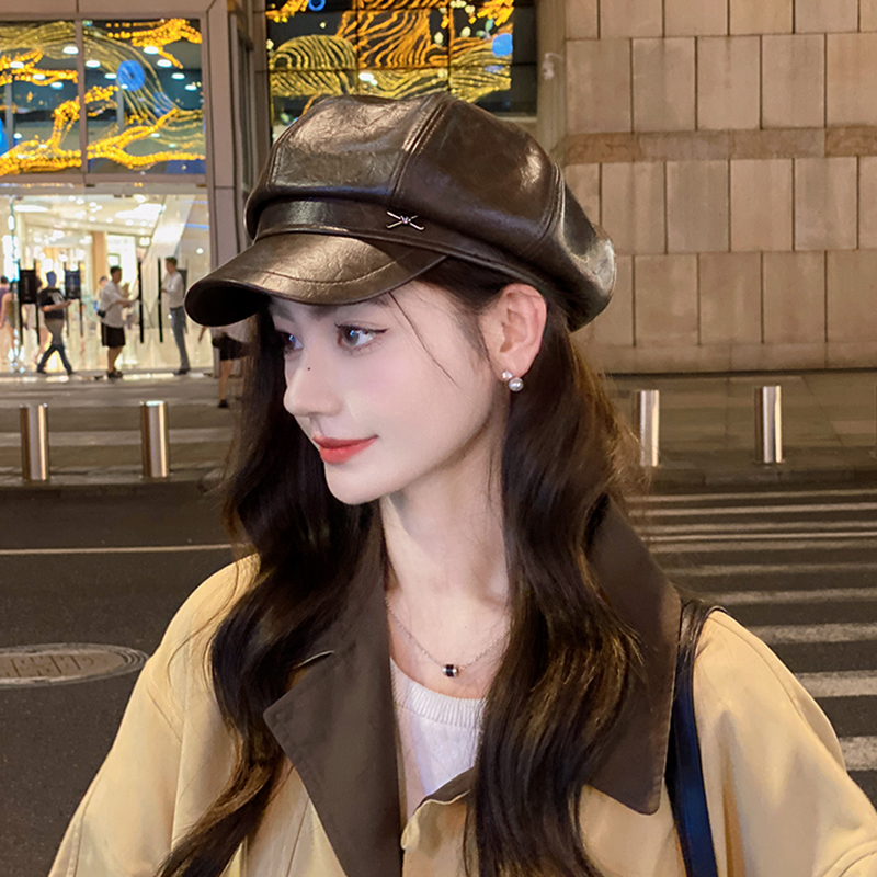 https://fulmo-img-server.com/haty-haty/70f6790f-706e-499b-8169-43fd43dddc73.jpg
