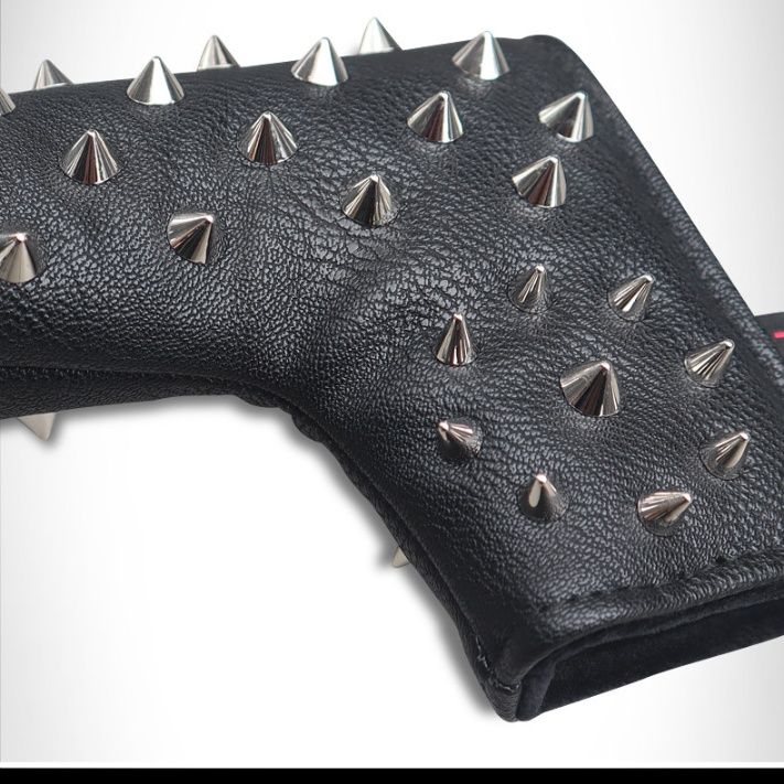 鋲打ち装飾パター用ヘッドカバー