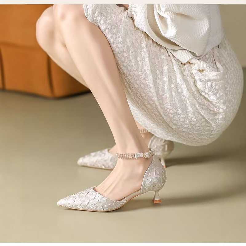 結婚式用ヒールおすすめ5選