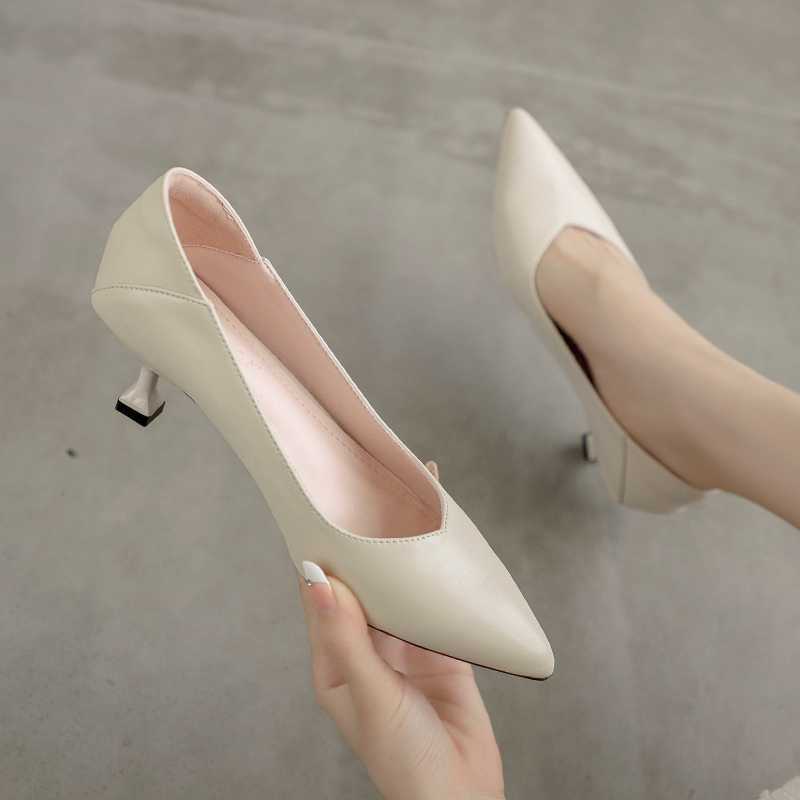 足元から美しく魅せる！シームレスヒール5選