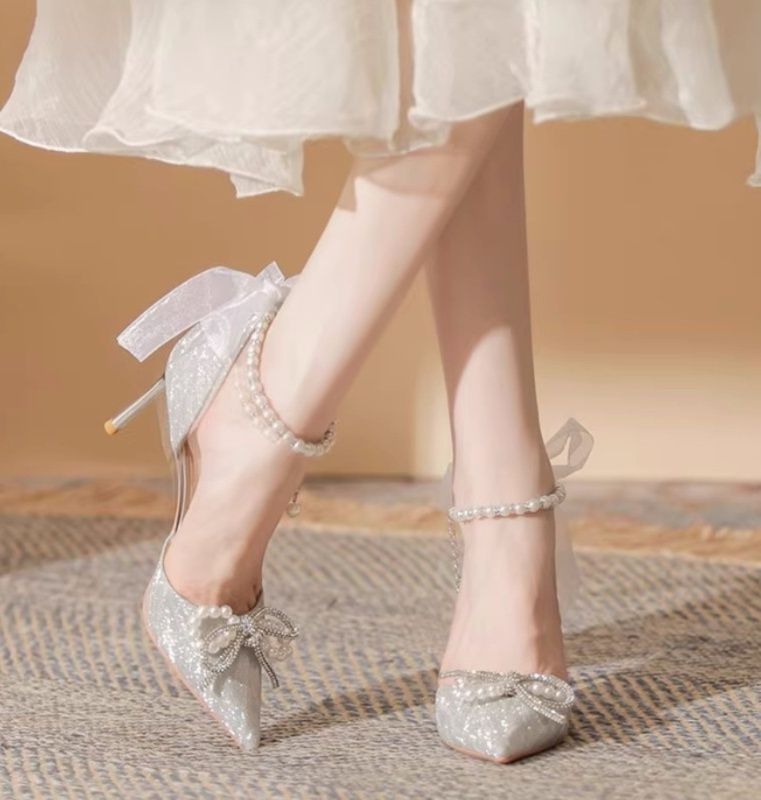 ヒール 華やかリボン付きパール飾りポインテッドトゥパンプス