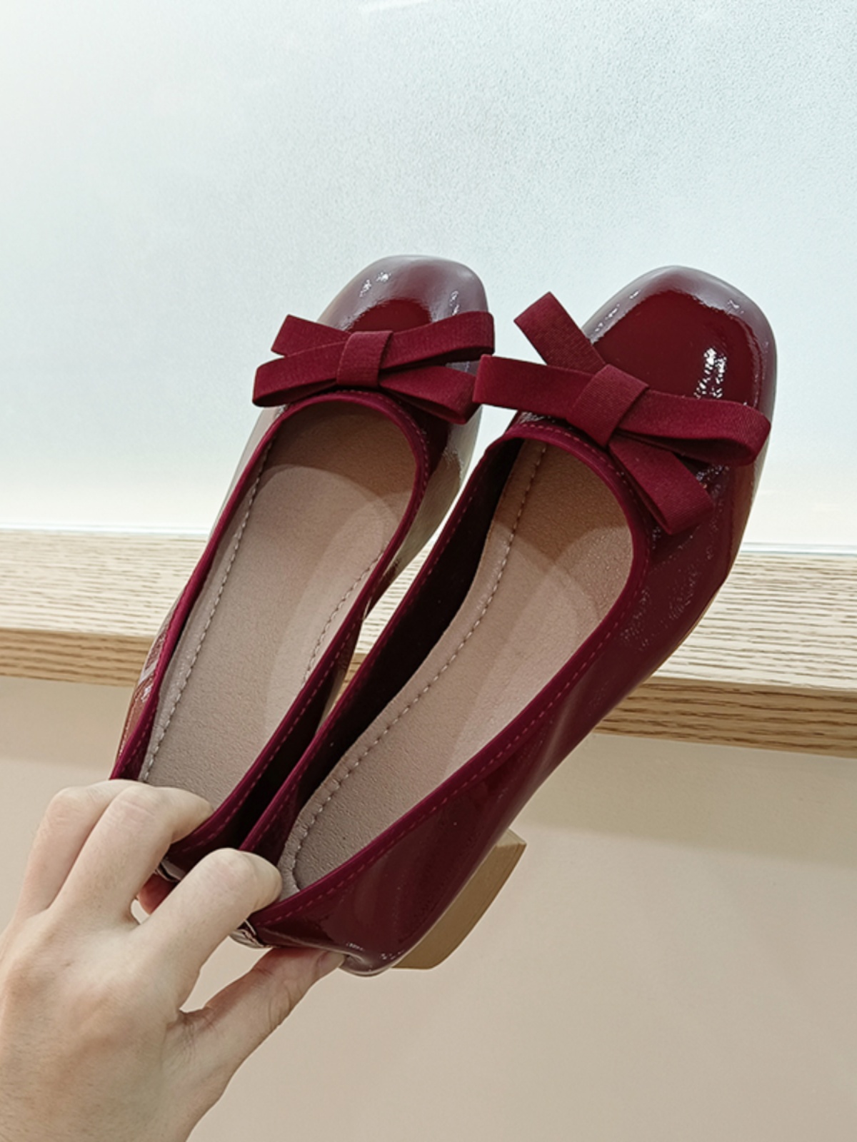 ヒール エナメルリボンパンプス
