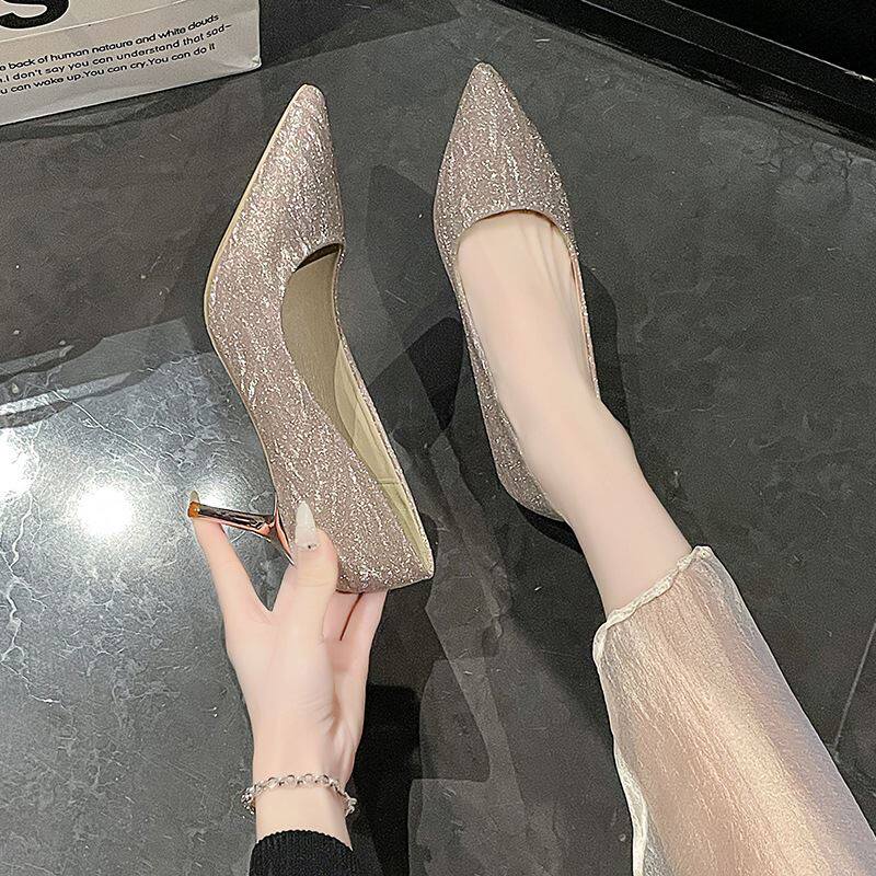 https://fulmo-img-server.com/heelme/c959f6e6-8fcc-4ac5-9dc5-d2a92699288e.jpg