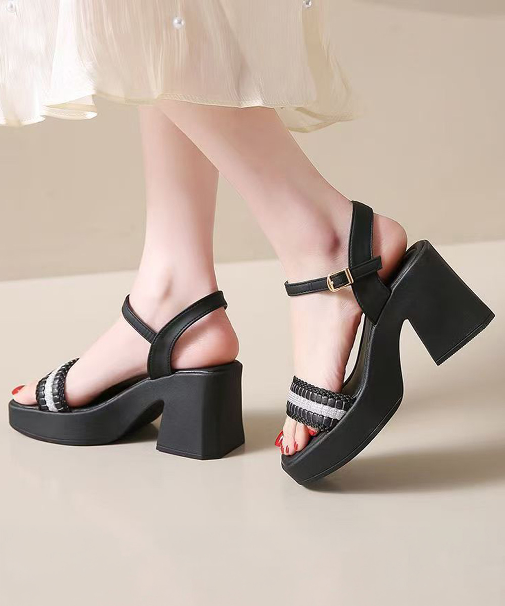 https://fulmo-img-server.com/heelme/cfe2e895-3da6-4f73-bda2-38a5b4421ad1.jpg