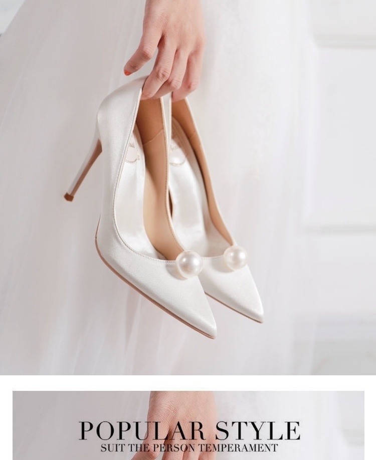 https://fulmo-img-server.com/heelme/d536c0ad-30e0-48fe-9fce-668d3bcc9cd0.jpg