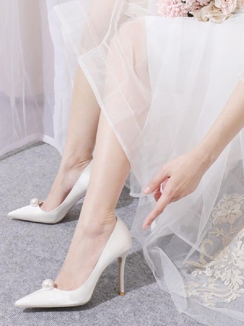 https://fulmo-img-server.com/heelme/f5f7a867-baf2-40fa-b1ab-4a1892845aad.jpg