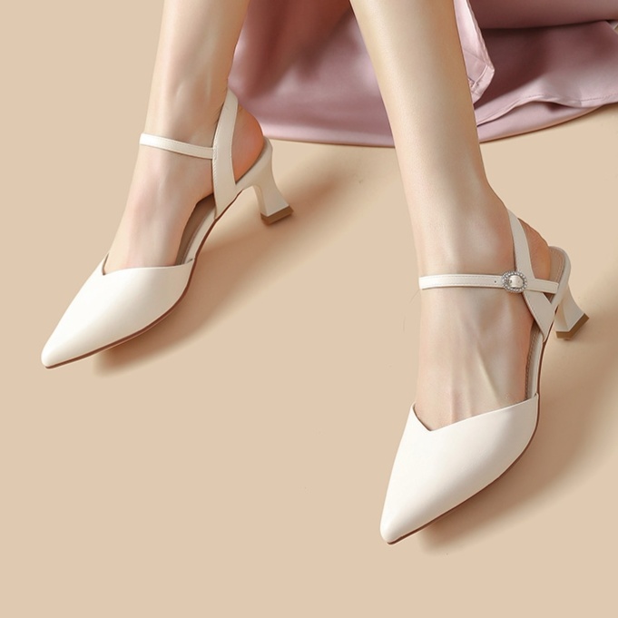 https://fulmo-img-server.com/heels/1741141076814_u4eunifj_zmw40j9s.jpeg