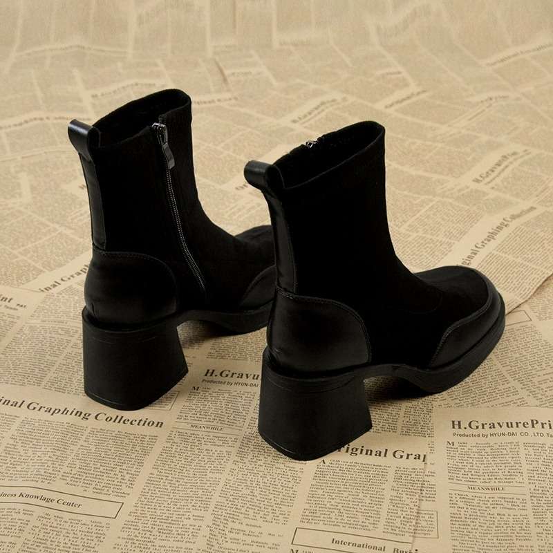 https://fulmo-img-server.com/heels/30e17b3d2a77449ab516eef3068c2ee5.jepg