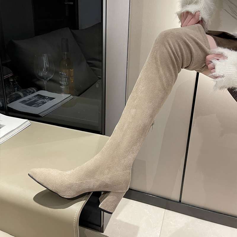 https://fulmo-img-server.com/heels/41c8be742c8c495bb9bbaaee9d573f11.jepg