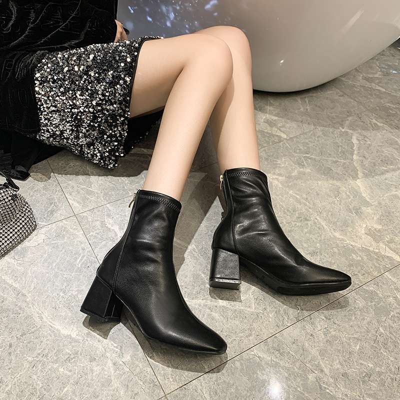 https://fulmo-img-server.com/heels/49dd0c15c9d9470a8024207ab7325d2d.jepg