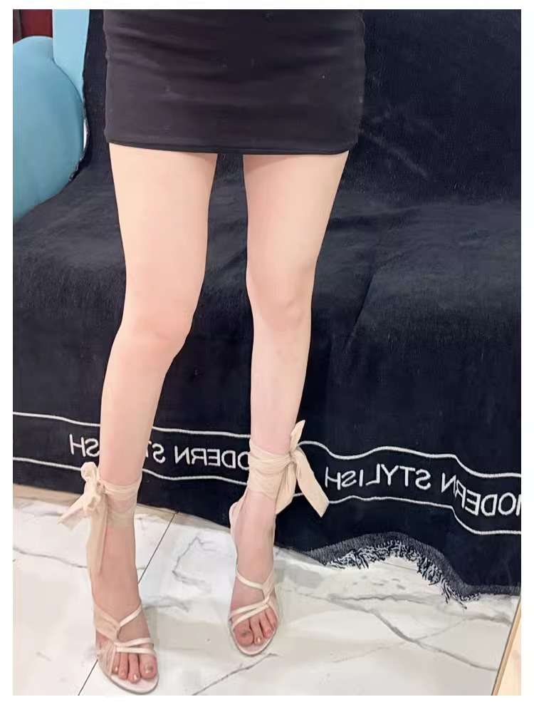https://fulmo-img-server.com/heels/7684ff32614a4ff8bb9995b0faa8a242.jepg