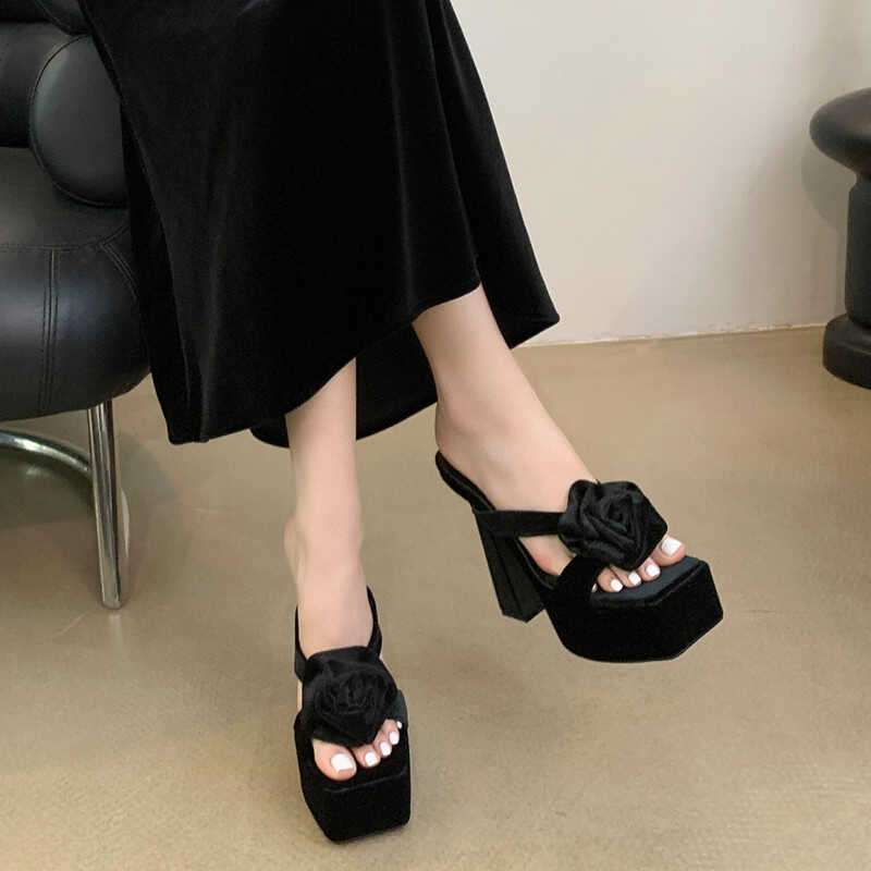 https://fulmo-img-server.com/heels/8a9eecc4a6b94c73b3bb6a45004396db.jepg