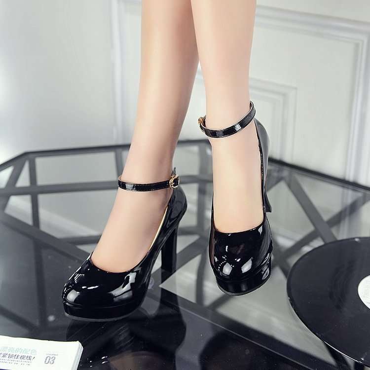 https://fulmo-img-server.com/heels/927b1ef712cd4daea0aeac331ce67714.jepg