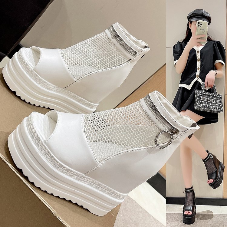 https://fulmo-img-server.com/heels/94a5d0ca-a371-4832-8e9c-cce3f7894c03.jpg