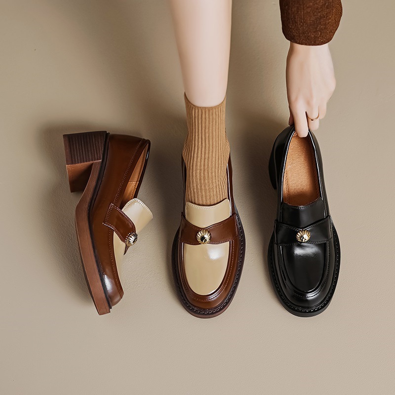 https://fulmo-img-server.com/heels/ba81c3be-9bfe-4f9a-92f8-00bb99757005.jpg