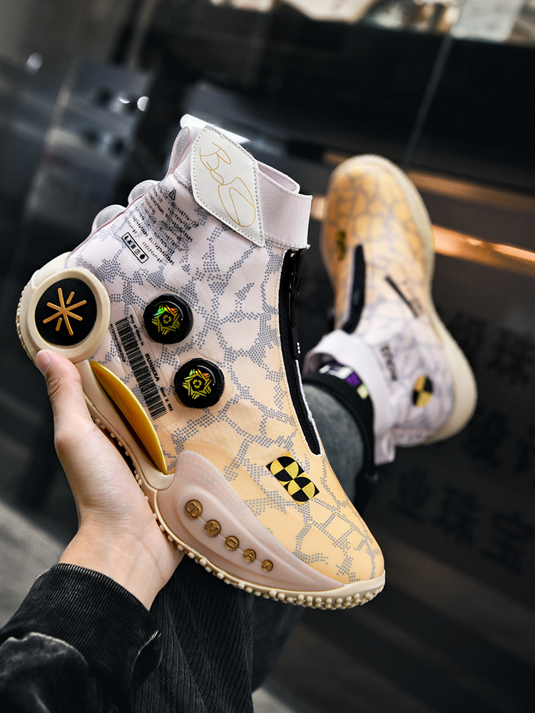 ハイカットスニーカー ハイカットスニーカー 未来型デザイン ハイテクスニーカー