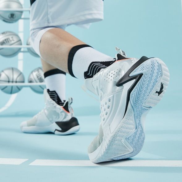 ハイカットスニーカー 波模様入り高性能 バスケットシューズ 部活 学校 スポーツ 疲れにくい 衝撃吸収 歩きやすい クッション 軽量