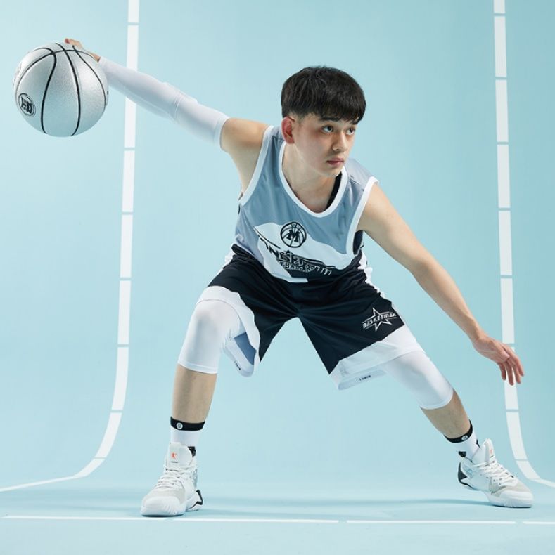 ハイカットスニーカー 波模様入り高性能 バスケットシューズ 部活 学校 スポーツ 疲れにくい 衝撃吸収 歩きやすい クッション 軽量