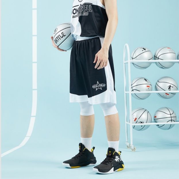 ハイカットスニーカー 人気 軽量 バスケットシューズ 衝撃吸収性 部活 スポーツ 学校 グリップ力 すべりにくい クッション 安定感