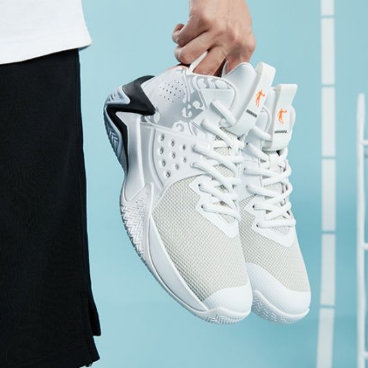 ハイカットスニーカー 人気 軽量 バスケットシューズ 衝撃吸収性 部活 スポーツ 学校 グリップ力 すべりにくい クッション 安定感