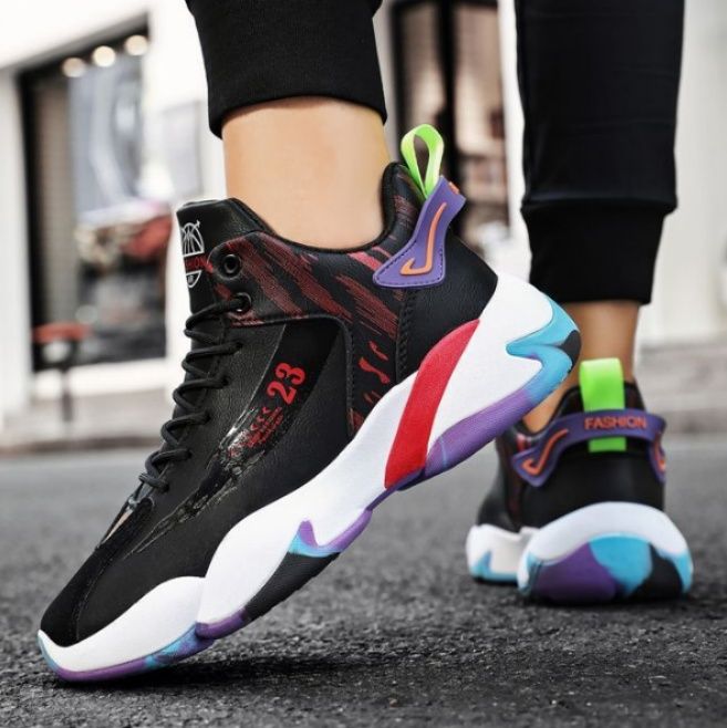 ハイカットスニーカー 疲れにくい 痛くならない 履きやすい 歩きやすい クッション 安定感 デイリーユース 日常使い 快適歩行