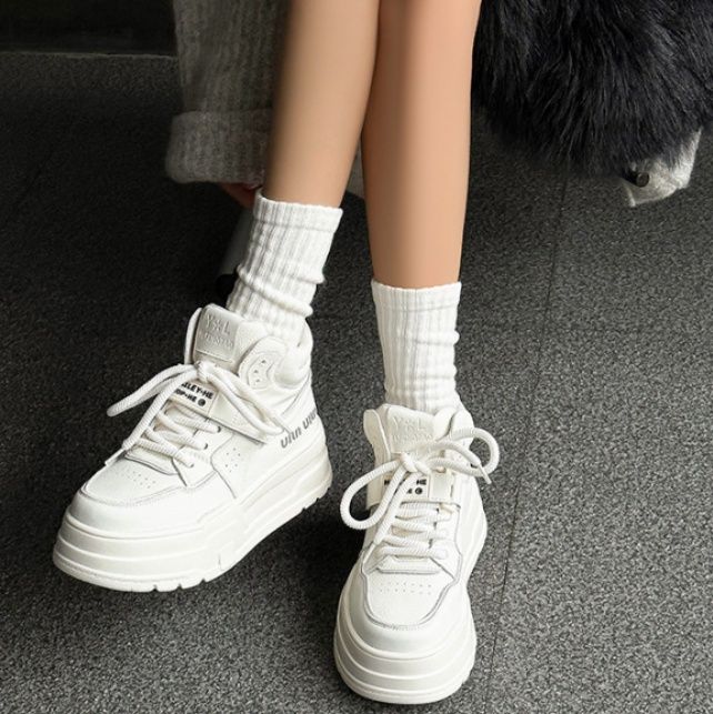 ハイカットスニーカー 人気 厚底 クッション性 通気性 カジュアル ボリュームソール 可愛い おしゃれ 春 秋 本革 スタイリッシュ