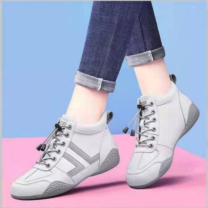 ハイカットスニーカー 定番 疲れにくい 履きやすい 歩きやすい カジュアル シンプル 痛くならない クッション性 安定感 日常使い